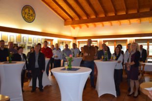 FVB - Bau des Kunstrasenplatz - Empfang