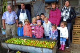 2016-10-10-uh-christa-schwarz-kindergarten-kleine-wolke-apfelprojekt-3