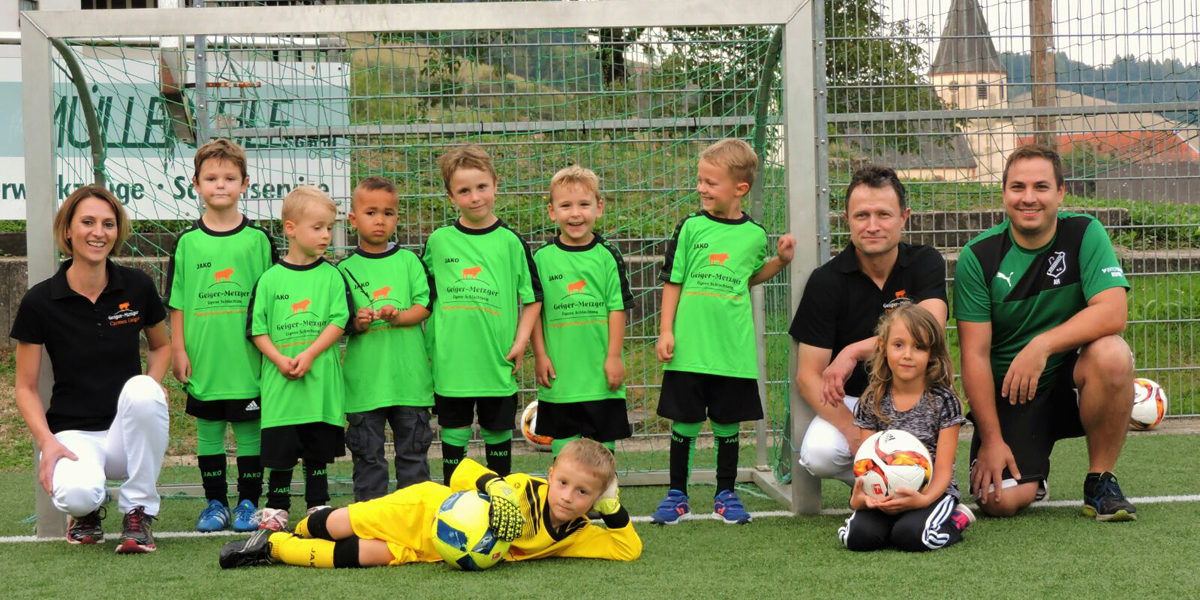 2016-10-4-pb-nicole-fonteiner-djk-bambinis-trikots-metzgerei-thomas-geiger