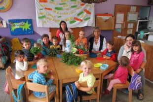 2016-10-5-ue-hb-kindergarten-unterentersbach-landfrauen-unterentersbach-gemuesekorb