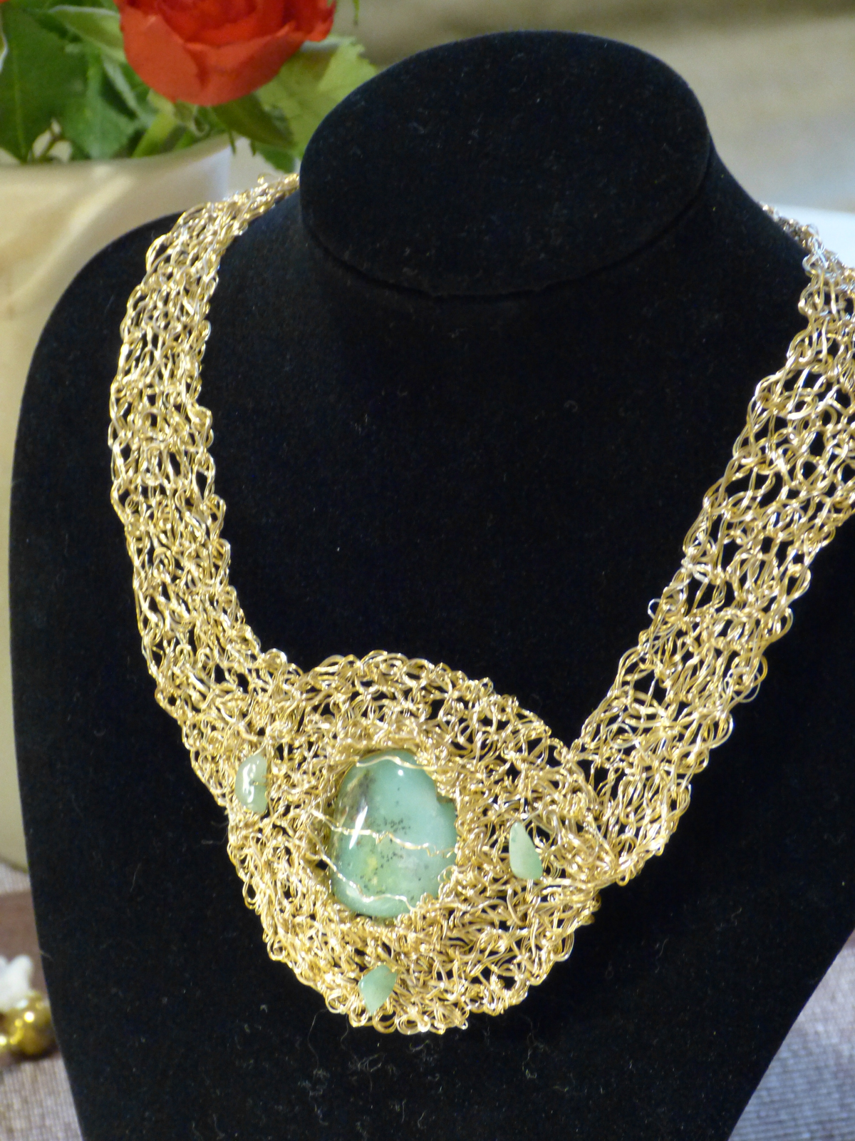 20161106-153610-ze-bia-elke-ko%cc%88vari-gehaekelter-schmuck