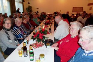 2016-12-13-17-37-39-2016-12-14-oh-senioren-adventsfeier-altenwerk-100_0642