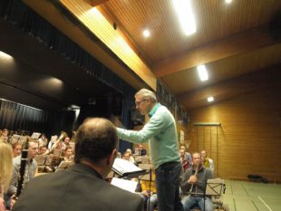 Weihnachtskonzert der Miliz- und Trachtenkapelle Oberharmersbach