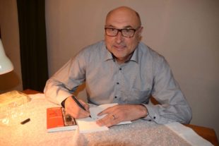 20161127-190434-no-hv-bu%cc%88cherei-bu%cc%88cherausstellung-bildungswerk-lesung-horst-feuer