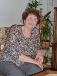 Brunhilde Große feiert  ihren 80. Geburtstag