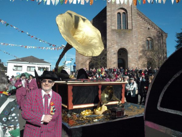 Närrische Zeitreise begeisterte die Zuschauer