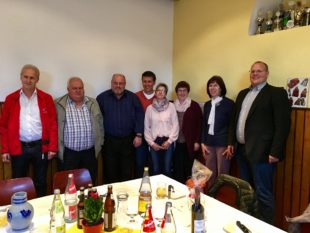 Günter Birk und Josef Bruder haben 100 mal Blut gespendet