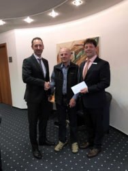 Gewinnsparer Erwin Furtwengler im Glück