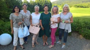 Golf-Ladies wetteiferten um Schmuck und Accessoires