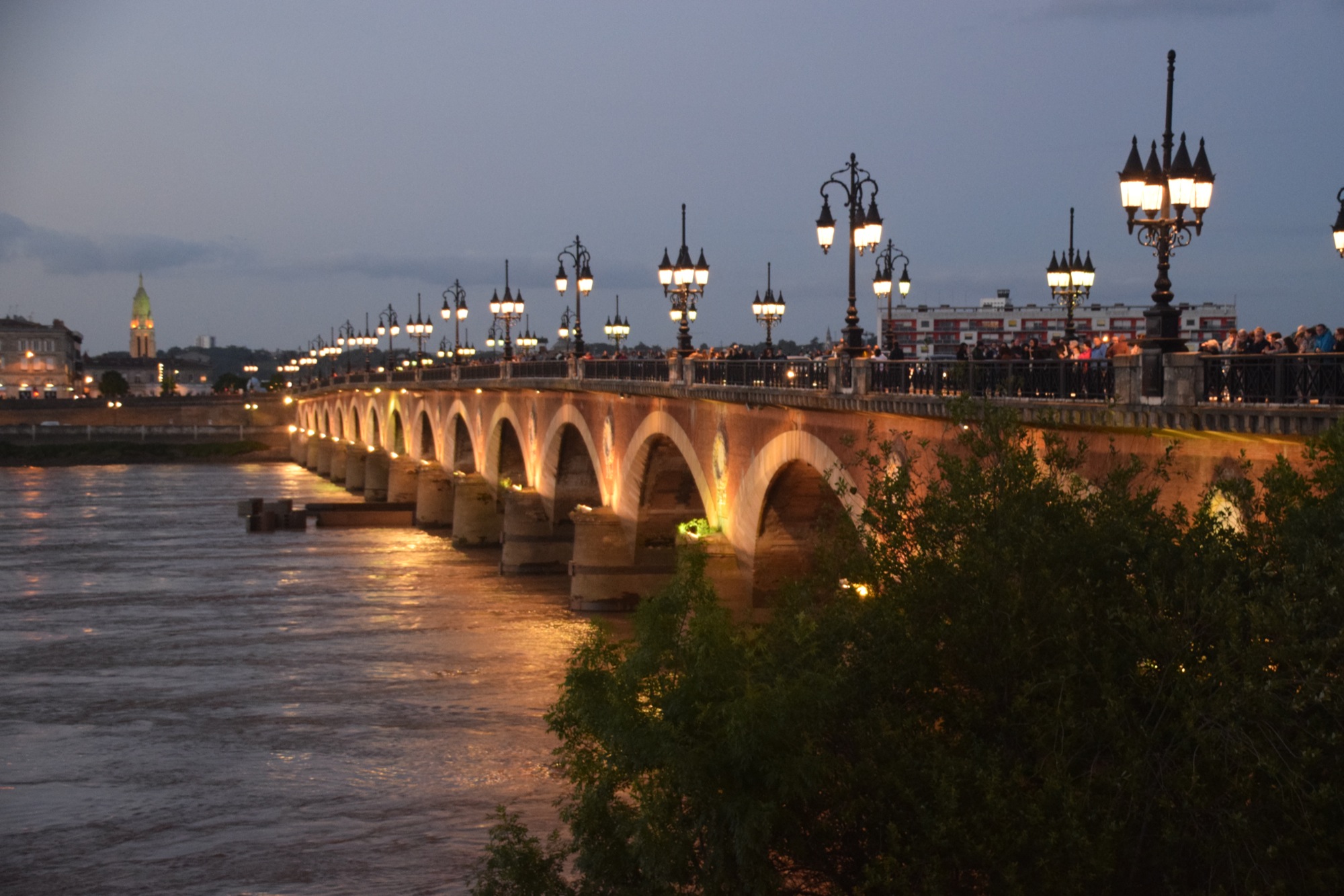 2017-6-29-6-21-23-2017-6-30-no-hv-bildungswerk-no-pfingstreise-2017-bordeaux-bruecke-garonne-dsc_2293