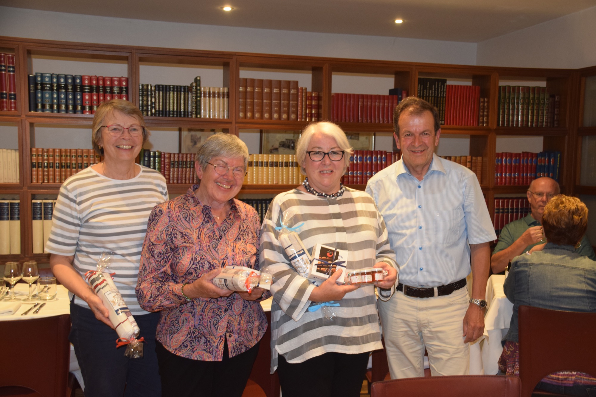 2017-6-29-6-28-41-2017-6-30-no-hv-bildungswerk-no-pfingstreise-2017-geehrte-dsc_2895