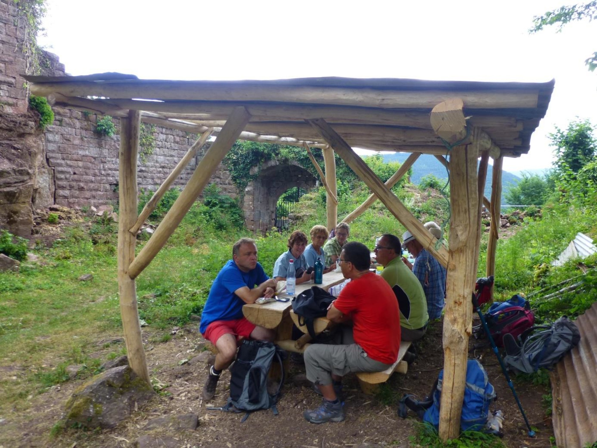 2017-6-29-6-54-21-2017-6-30-ze-uh-reinhard-heizmann-wuf-wanderung-elsass-groeßte-burg-2