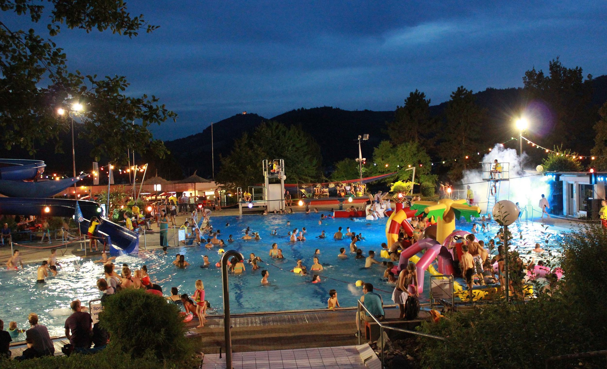 2017-6-30-12-43-5-2017-6-30-bi-v.2015-7-27-bi-simone-martin-waldterrassenbad-dlrg-flutlichbaden-2015-img_0834-bb