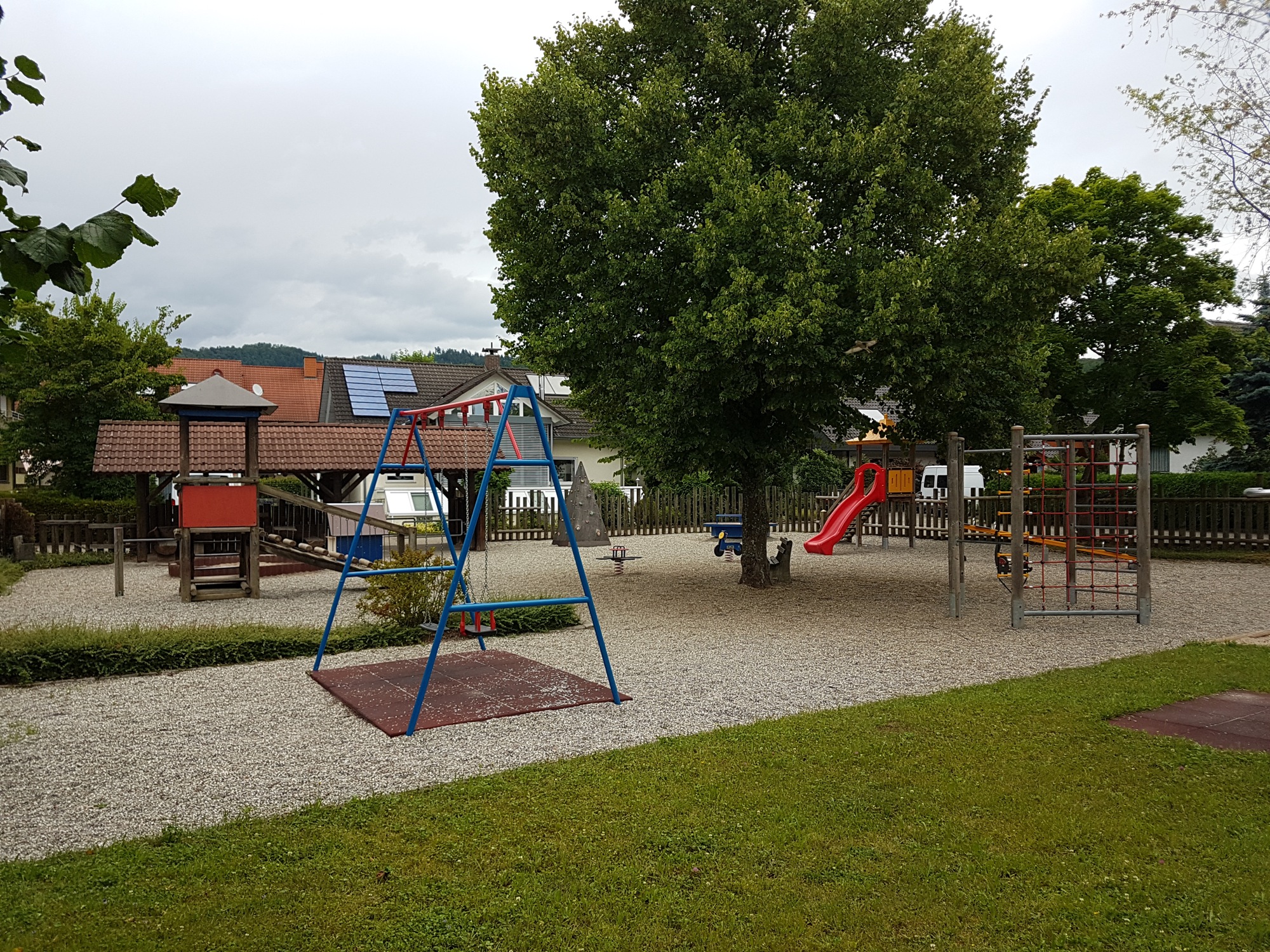 2017-7-12-10-59-26-2017-7-14-bi-katharina-lehmann-spielplatz-tannenweg-2