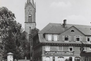 2017-7-14-OH-kal-Historische Augenblick-1940-Dorfidylle-vk 17-28 14.07.2017 20x30p Ortsmitte Oberharmersbach 1949