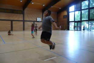 2017-7-17-7-39-32-2017-7-17-7-39-32-2017-7-17-ze-uh-katharina-nicola-grundschule-workshop-skipping-hearts-p1100757