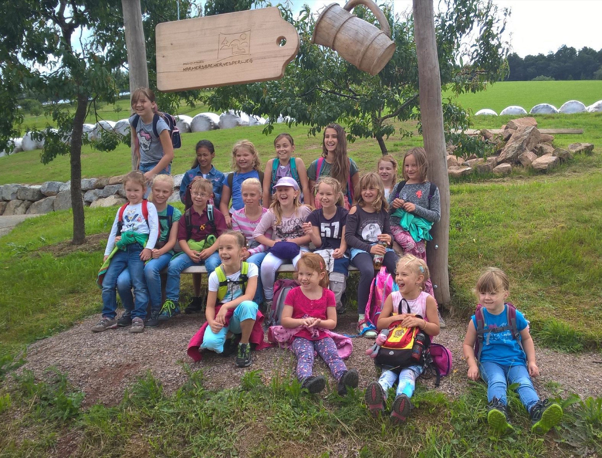 2017-7-18-7-22-47-2017-7-19-oh-bianca-neumaier-kindervolkstanzgruppe-oh-zeltlager-ausflug-vesperweg