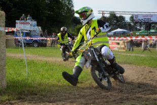 2017-7-19-7-0-53-2017-7-19-bi-anja-streif-mc-kurvengeister-motorradtreffen-bild5