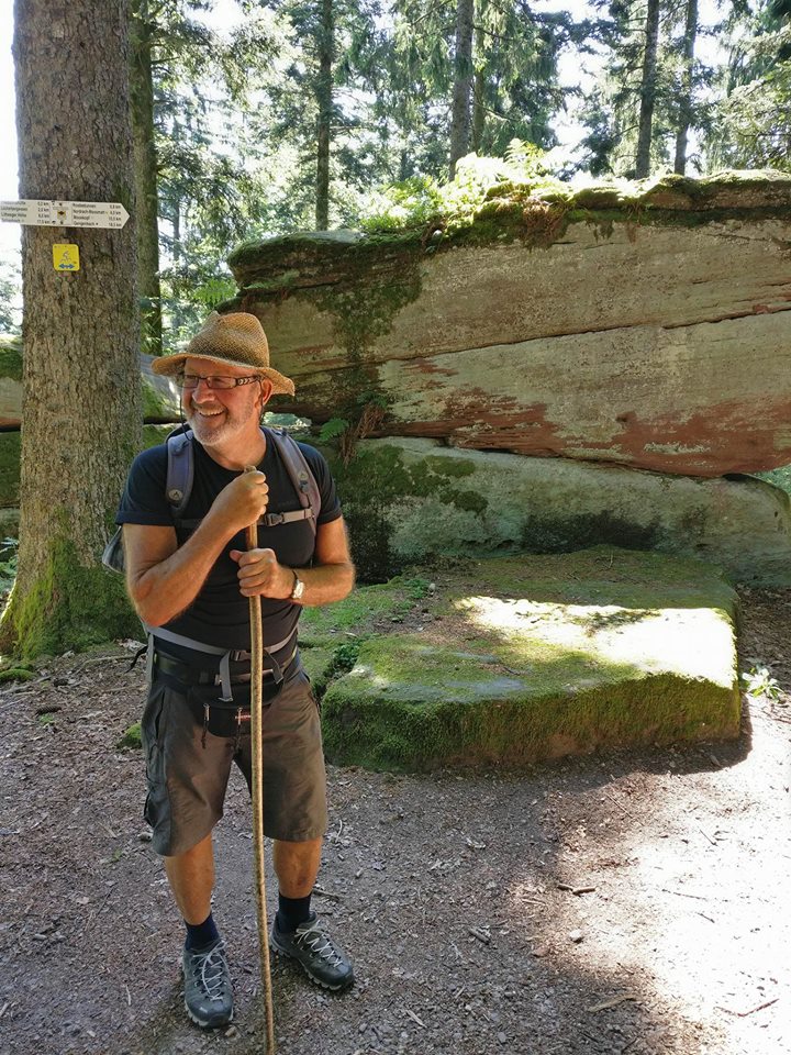 2017-7-19-OH-Tourist-Info-Xaver Weber neu-Wanderführer zum Kabarett