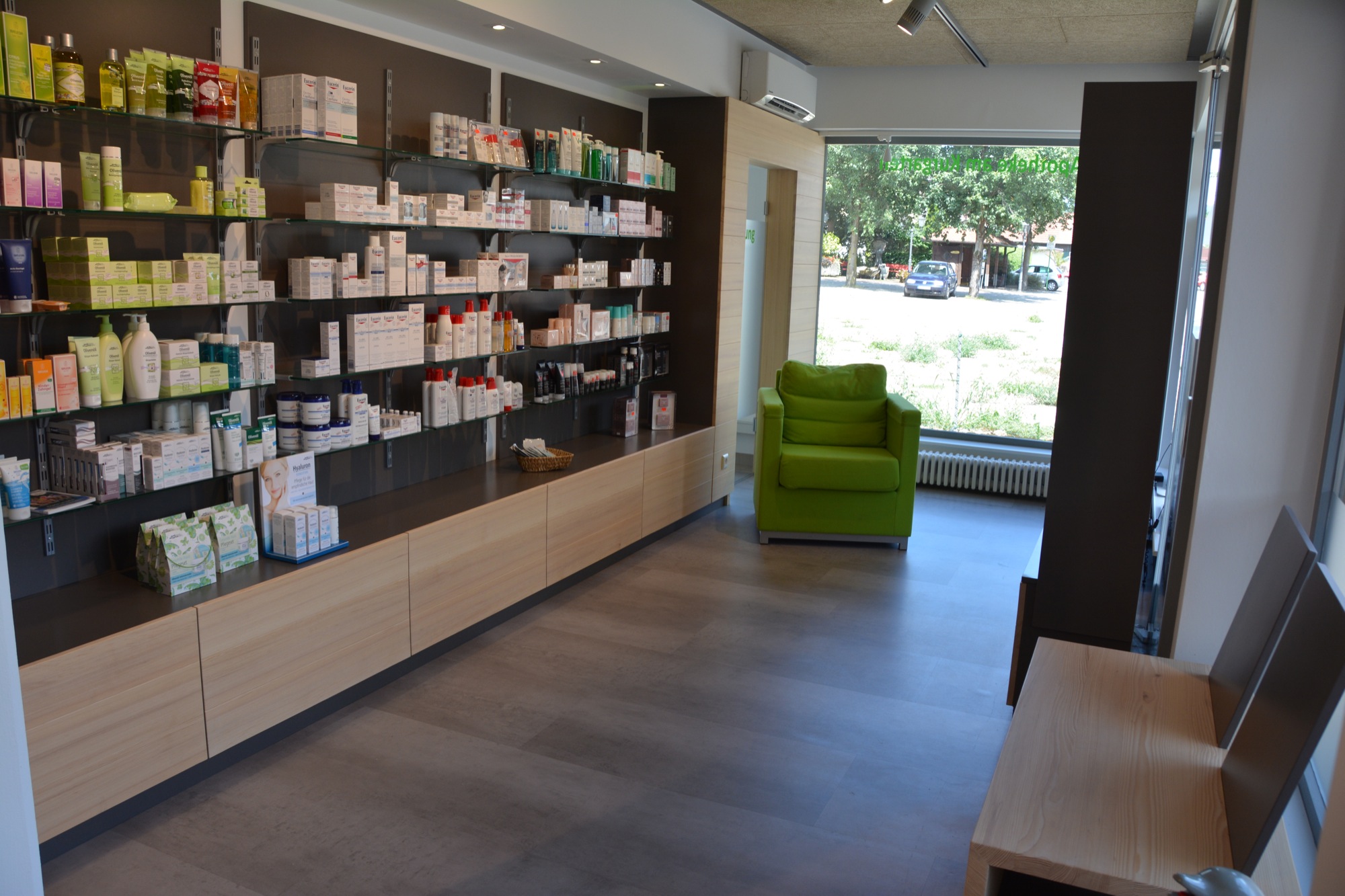 2017-7-20-14-38-16-2017-7-21-uh-apotheke-am-kurgarten-raum