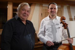 2017-7-25-18-34-31-2017-7-26-ze-evang-kirche-sommermusik-abendstille-duo_1_h-w.brassel+hm_eckert_zum_druck