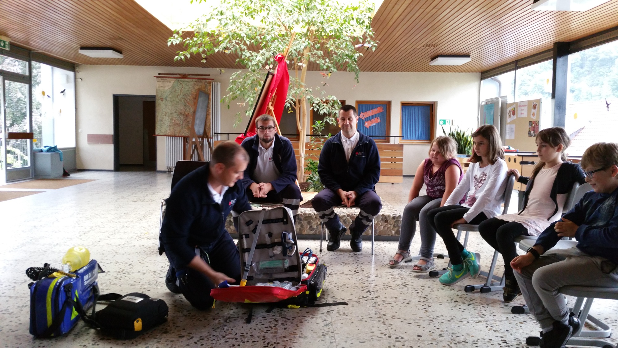 2017-7-25-18-40-6-2017-7-26-oh-judith-mueller-kommunionkinder-spende-helfer-vor-ort-20170724_180208