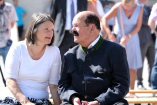 2017-7-5-9-46-52-2017-7-5-ze-uh-vo-l94-sanierung-spatenstich-dscf0863