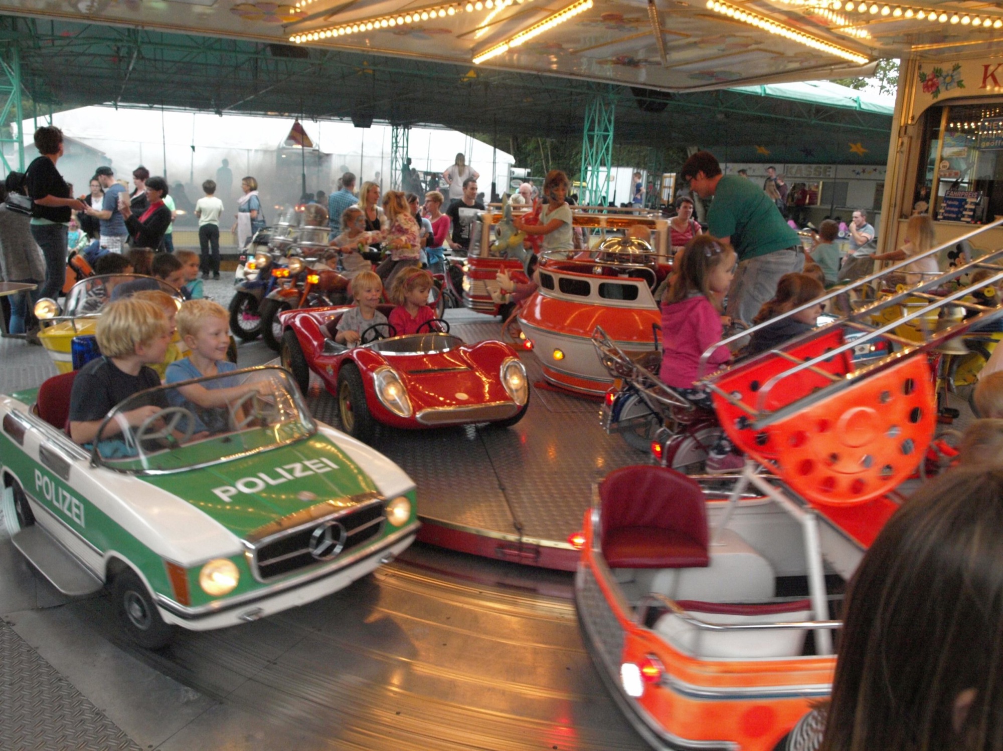 OLYMPUS DIGITAL CAMERA