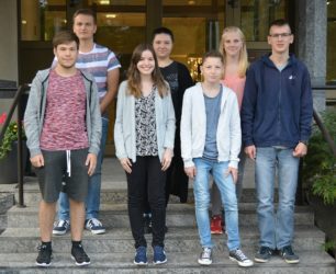 Karton und Wellpappe werden in Biberach zu kreativen Werbemitteln