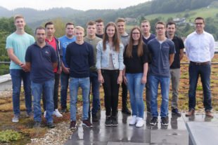 2017-9-15-Bi-Unternehmen-HYDRO_Ausbildungsbeginn_2017