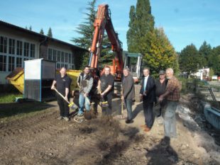 Symbolischer Spatenstich für das neue Feuerwehrgebäude