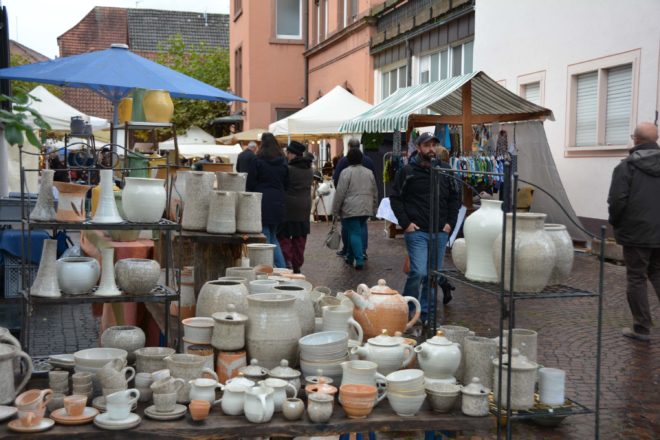 Am 11. & 12. November ist Töpfermarkt - Töpfer und Kunsthand­werker können noch teilnehmen