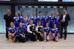2017-10-16-ZE-UH-ms-FVU-Handball-Damen-Spielballspende-Günter Pfundstein