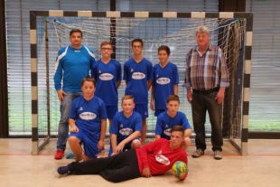 2017-10-25-ZE-UH-Verein-Trikotspende-FVU_Handball_C-Jgd_1