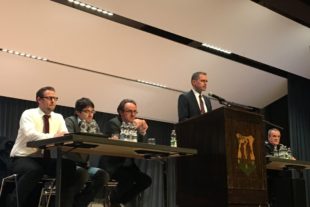 2017-11-29-ZE-UH-vo-L94-Sanierung-Bürgerversammlung in Schwarzwaldhalle-IMG_0019 2