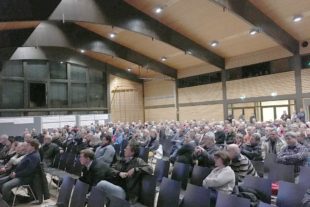 2017-11-29-ZE-UH-vo-L94-Sanierung-Bürgerversammlung in Schwarzwaldhalle-IMG_1272