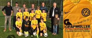 Grafmüller GmbH sponsert neue Trikots für die E-Junioren des ZFV