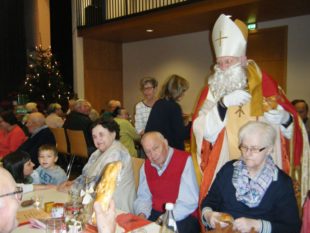 Sankt Nikolaus bescherte die Gäste am Nikolaustag