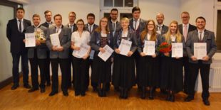 Urkunden, Geschenke und Dank für insgesamt 275 aktive Musikerjahre