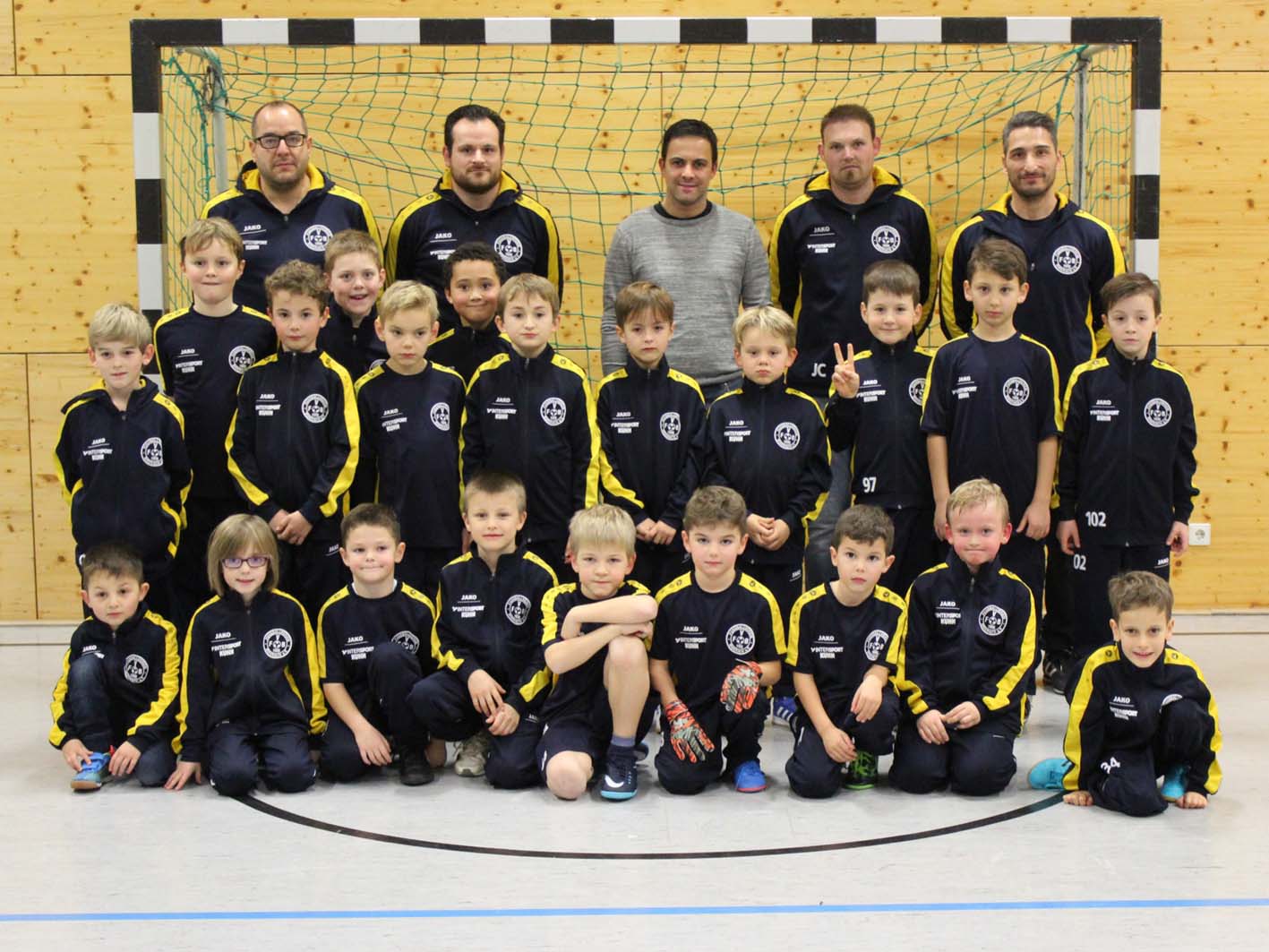 2017-12-20-BI-Nicole Fonteiner-FVB-Trainingsanzüge-IMG_4799