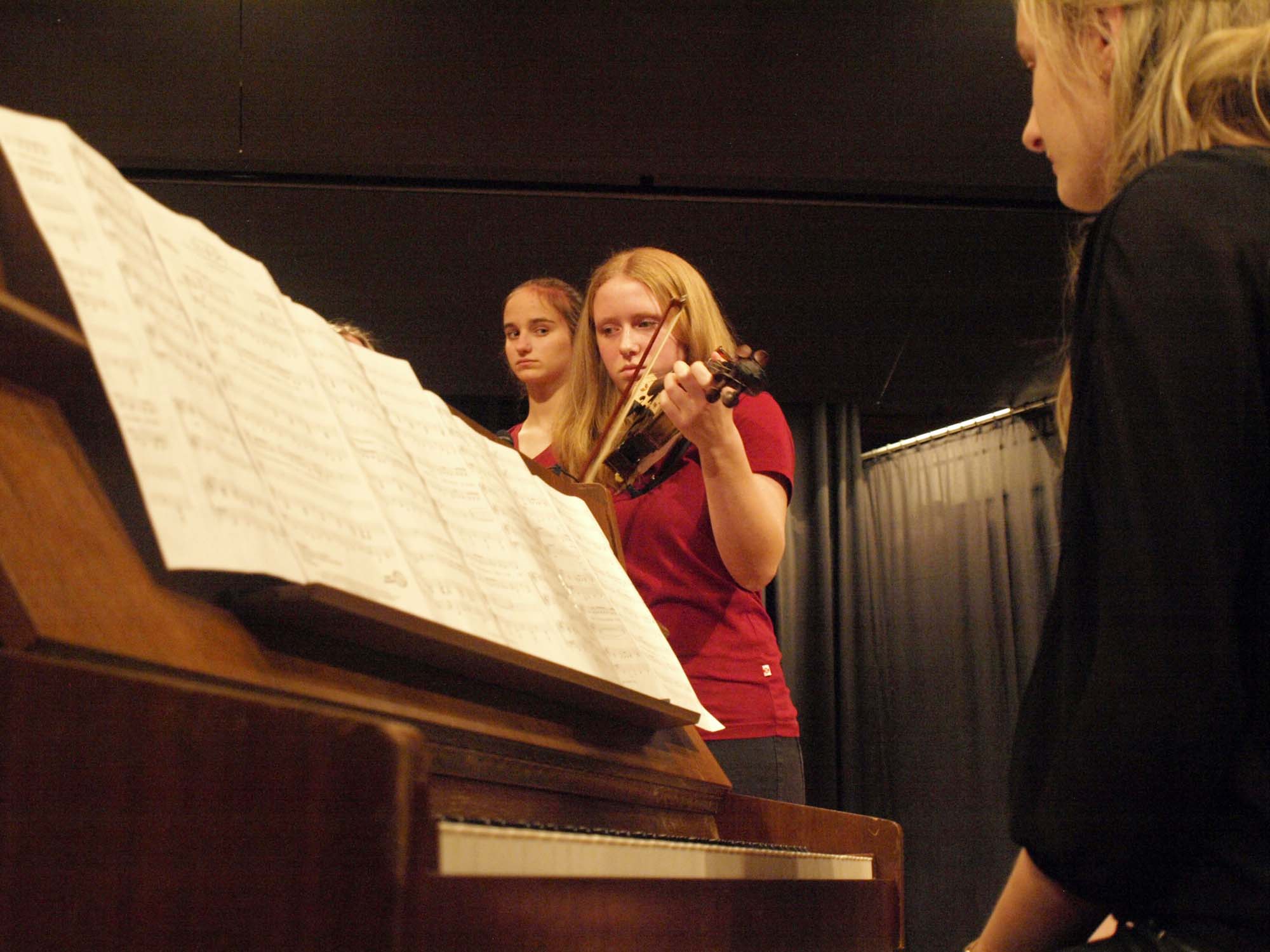 OLYMPUS DIGITAL CAMERA