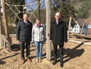 3.720,44 Euro für Schule und Kita