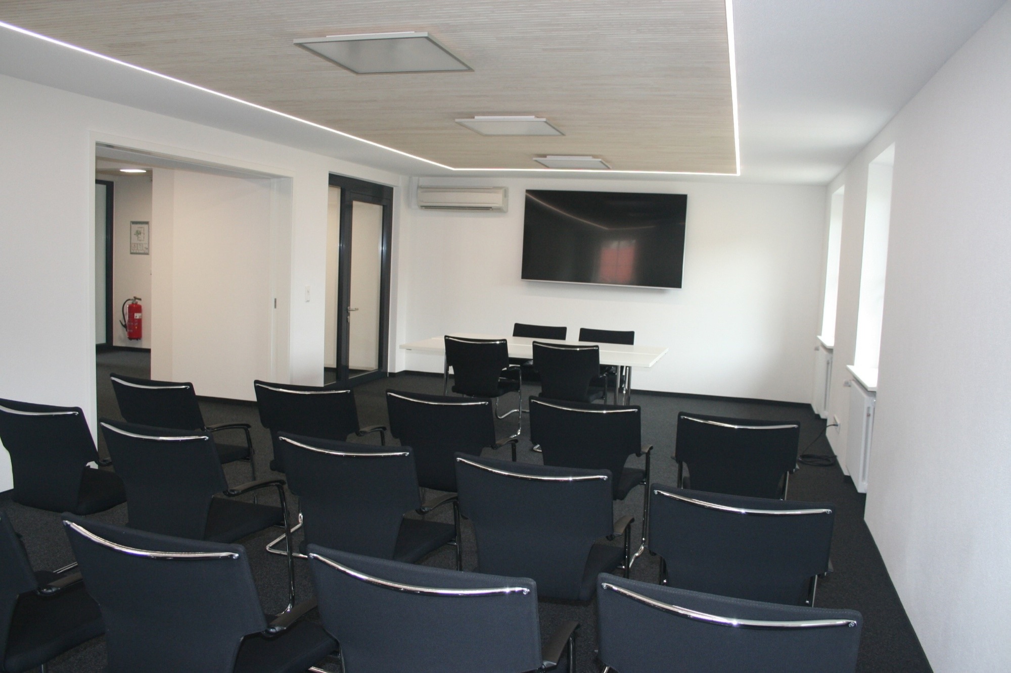 2018-4-25-NO-Gemeinde-Bild_neuer Sitzungssaal_Rathaus