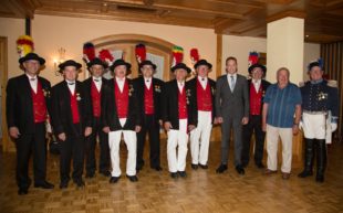 275 Jahre Dienst in der Historischen Bürgerwehr Oberharmersbach geleistet