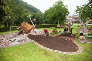Ortsmitte hat ein großes Schmuckstück erhalten