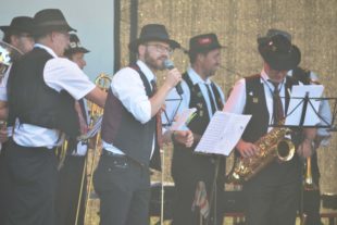 2018-6-2-Zell-Unterentersbach-Mändig's Musik-22 Jahre-Open-Air-uff-de-Husmatt-Foto-Ute-Berger-4521