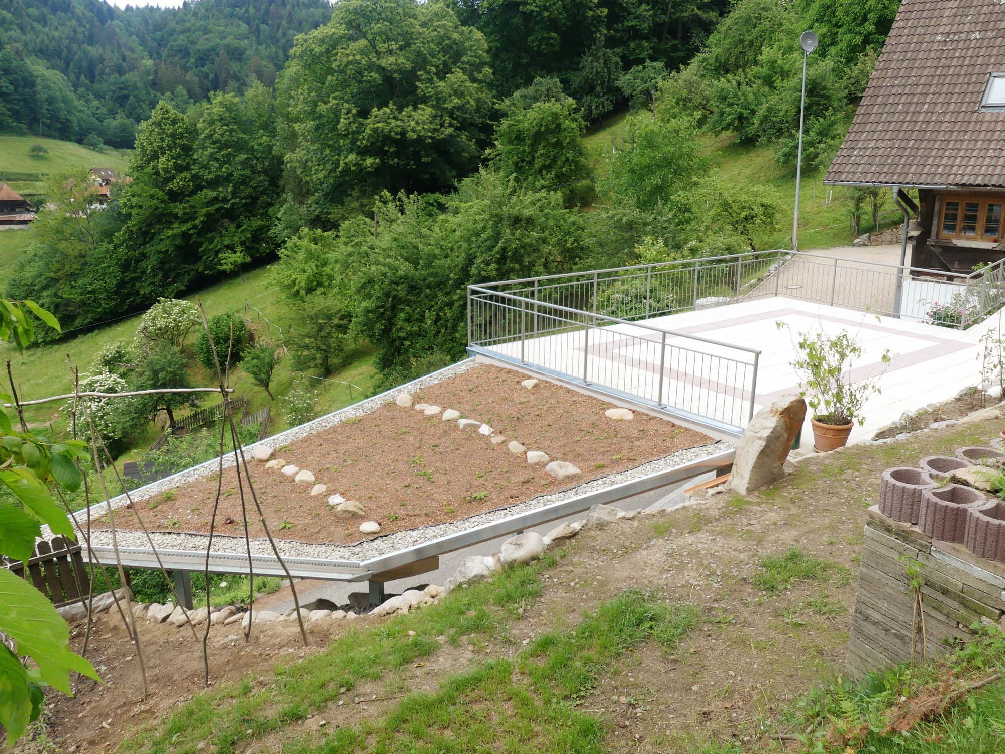 2018-7-11-NO-Holzbau Fehrenbacher-Flachdach Terrasse-P1010261