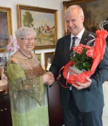 Zahlreiche Glückwünsche für Helga Schippers