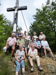 Auf Schusters Rappen und schönen Pfaden über den Pfauenfelsen