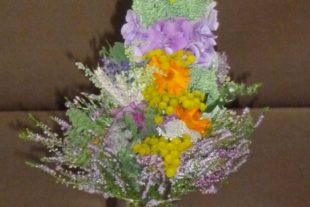 2018-7-30-NO-Angelika Kälble-Trachtengruppe-Kräuterbüschelbinden-TG40a